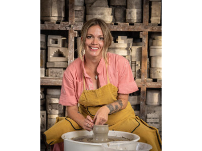 Talk: Lois Gunn – ceramic artist & jeweller on her craft, creativity and The Great Pottery Throwdown