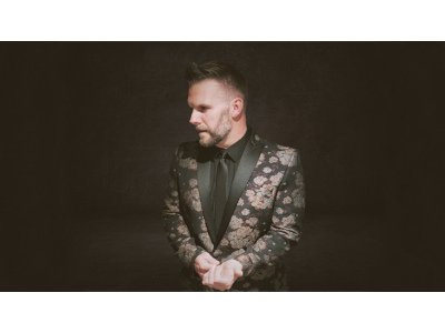 Dan Hadfield as Gary Barlow & The Music of Take That
