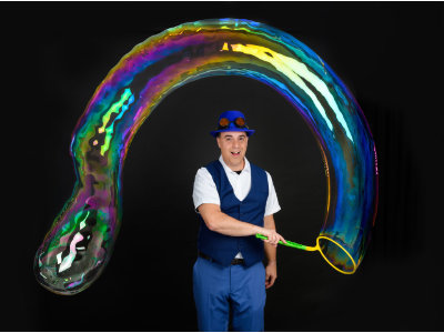The Highland Joker presents The Bubble Show 2... More Bubbles!