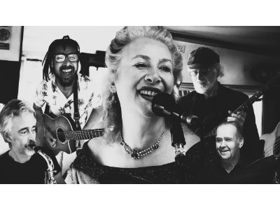 AN EVENING WITH DIANA'S HOT DESSERTS JAZZ QUINTET